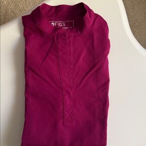 FIGS rafaela scrub top dark magenta